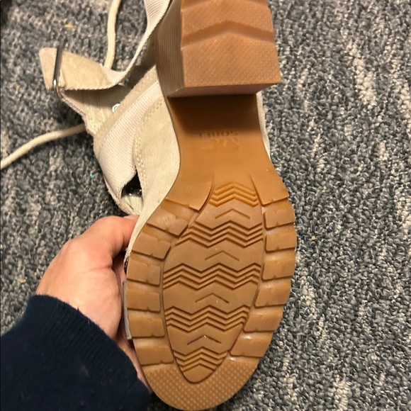 Sorel Beige Lace-Up Women's heels sandals. Velcro ankle closure.Adjustable width - Picture 7 of 16
